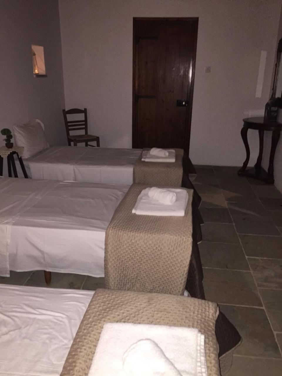 Villa Charoullas Traditional Mansion Alaminos Exterior foto
